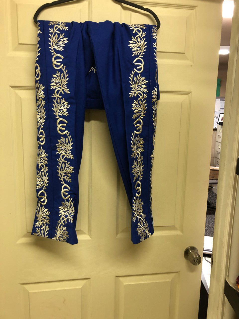 Blue Traje Pants with Silver Bordado/Embroidery - La