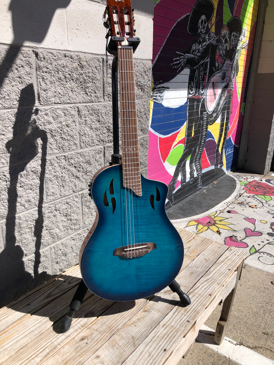 ORTEGA’S シェファードベスト　ブルー Ortega Tour Player Flamed Maple Blue - La Tradición Music