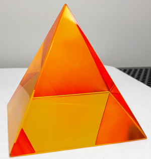 PIRAMIDE CRISTAL AMARILLA 60MM - YELLOW CRYSTAL PYRAMID 60MM YELLOW