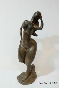 Stylish Woman Statuette - Model Pose