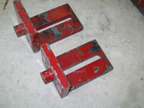 Used 7.5" L Bracket Assembly - Chief Frame 539404 - B