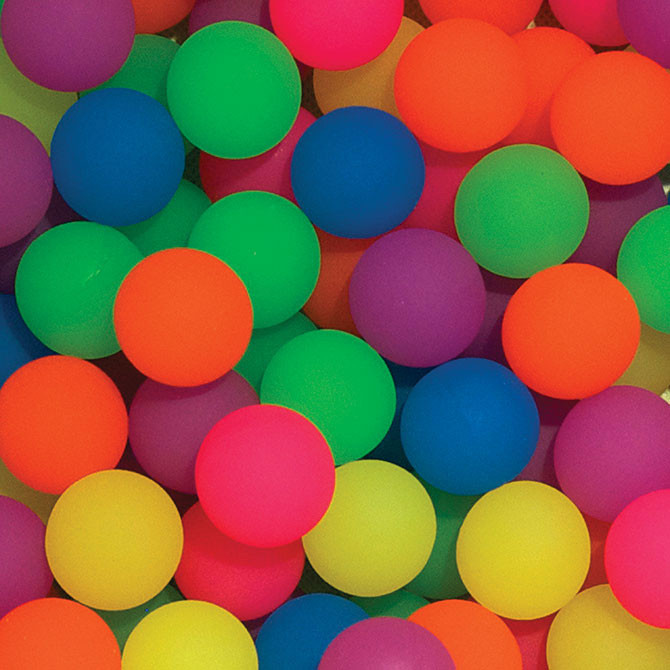 100 bouncy balls