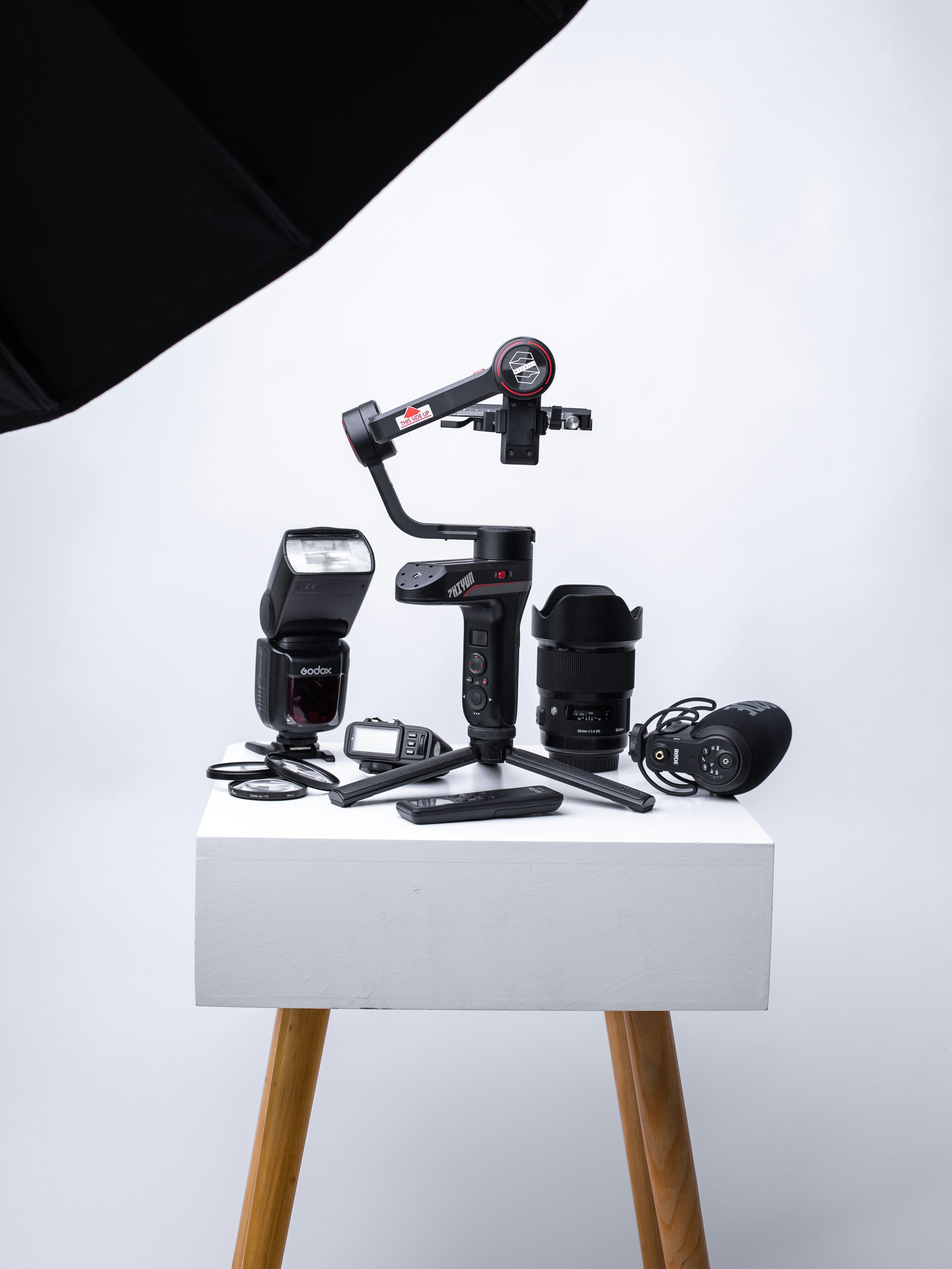 CAMERA ACCESSORIES
