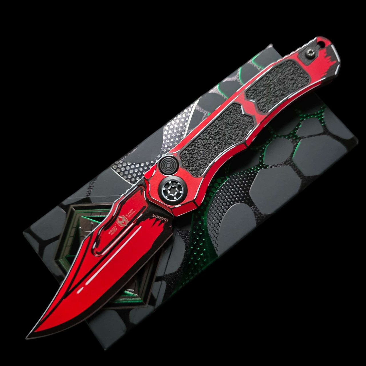 Heretic Knives Wraith Auto Cel Shade Red