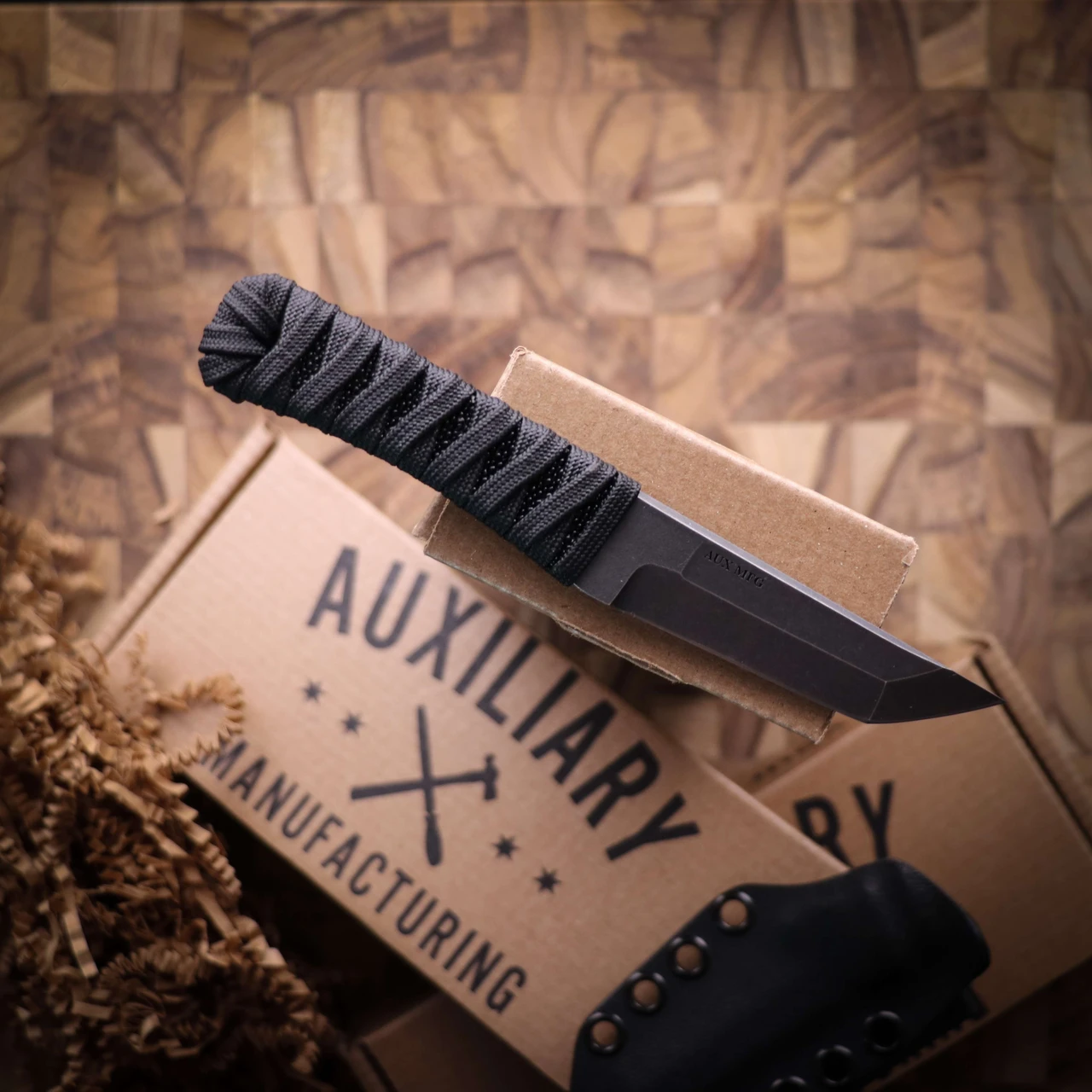Auxiliary Manufacturing KTK tanto mini Black stingray