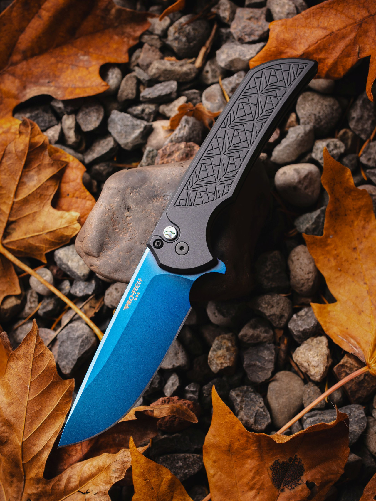 ProTech Mordax - NEXUS textured black handle, Sapphire Blue PVD