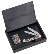 CASE FORD EMBELLISHED SMOOTH NATURAL BONE TRAPPER WITH RED AND BLUE COLOR WASH AND BLACK DEFINITION GIFT SET