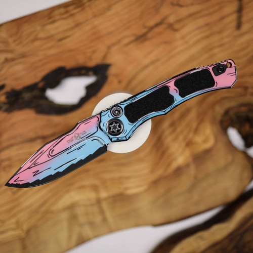 HERETIC KNIVES WRAITH V4 AUTO SINGLE EDGE CEL SHADE COTTON CANDY H000-CS-CC