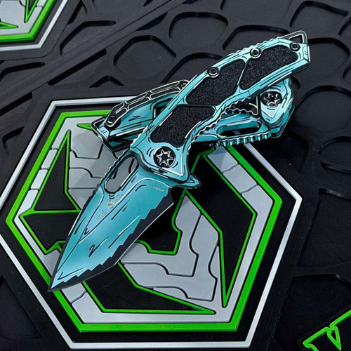 HERETIC KNIVES MEDUSA MANUAL RECURVE CEL SHADING TURQUOISE, MAGNACUT H010-CS-TQ