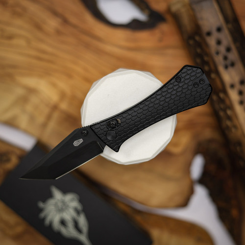 AUXILIARY MANUFACTURING COFFIN TANTO CROSSBAR FOLDER BLACK ALUMINUM