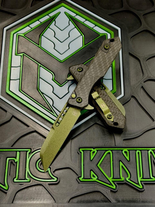 Heretic Knives Jinn Manual Metalic Green And Carbon Fiber