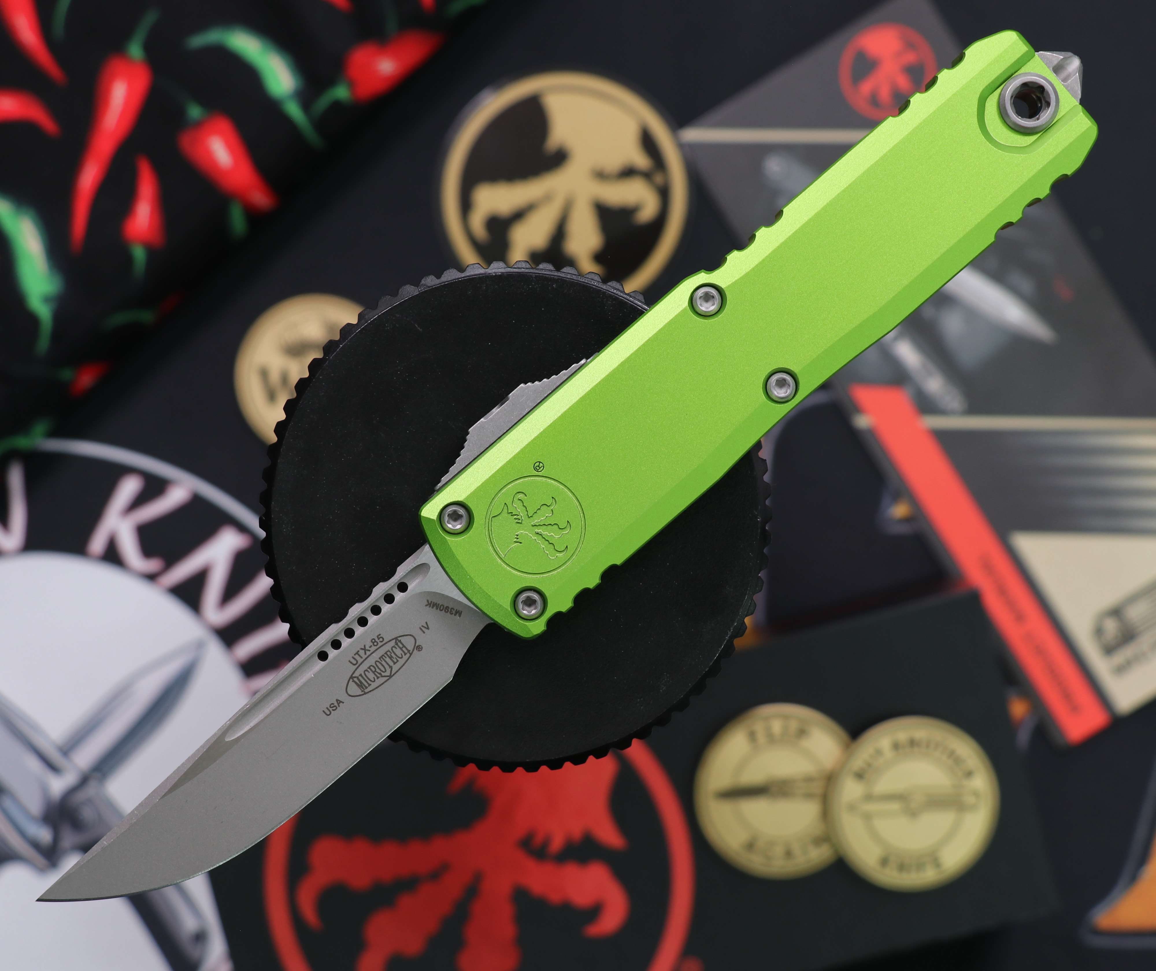MICROTECH KNIVES UTX-85 Gen IV Apocalyptic Neon Green Pocket Knife