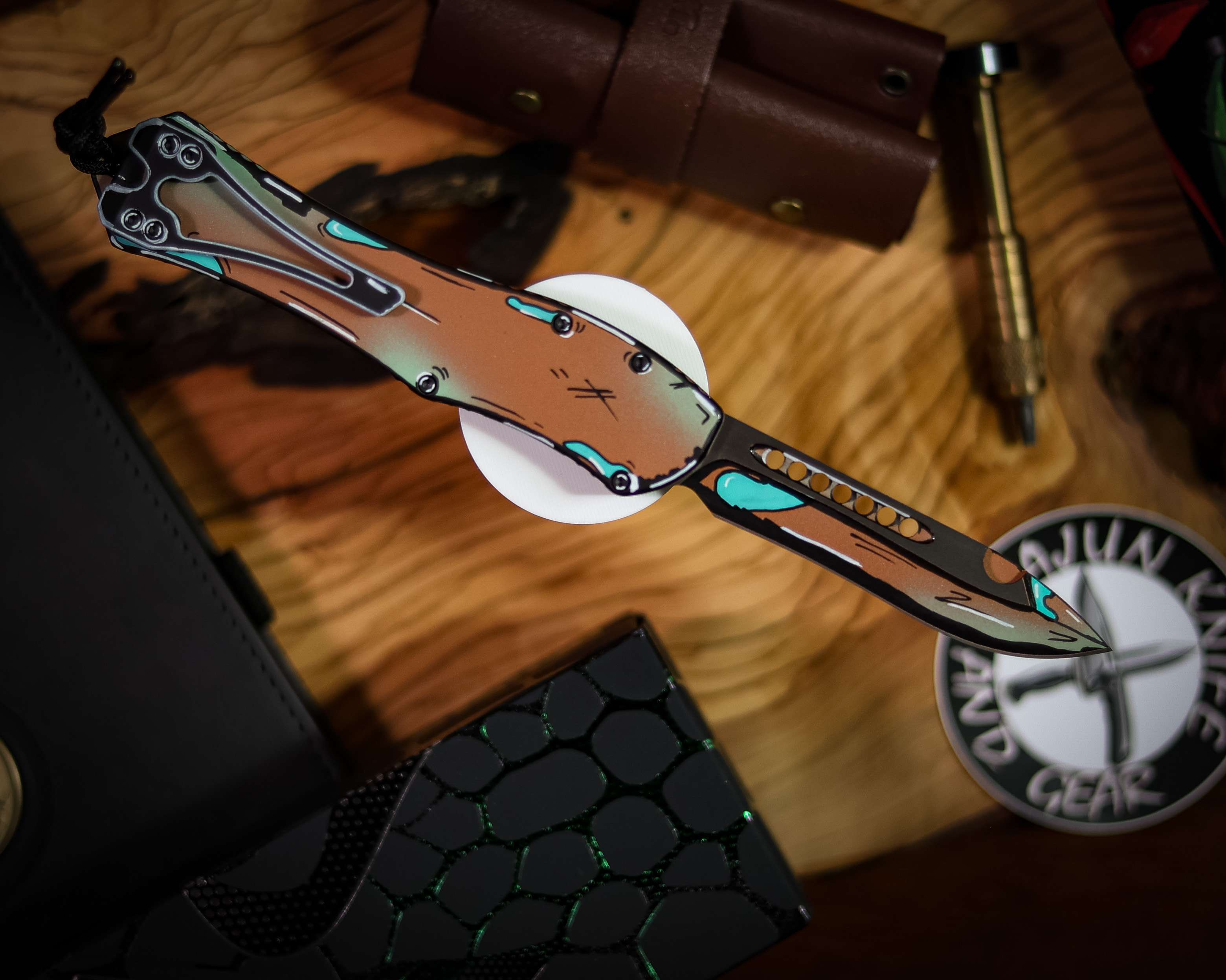Heretic Knives Hydra V4 Recurve Cel Shade Shipwreck | Premium