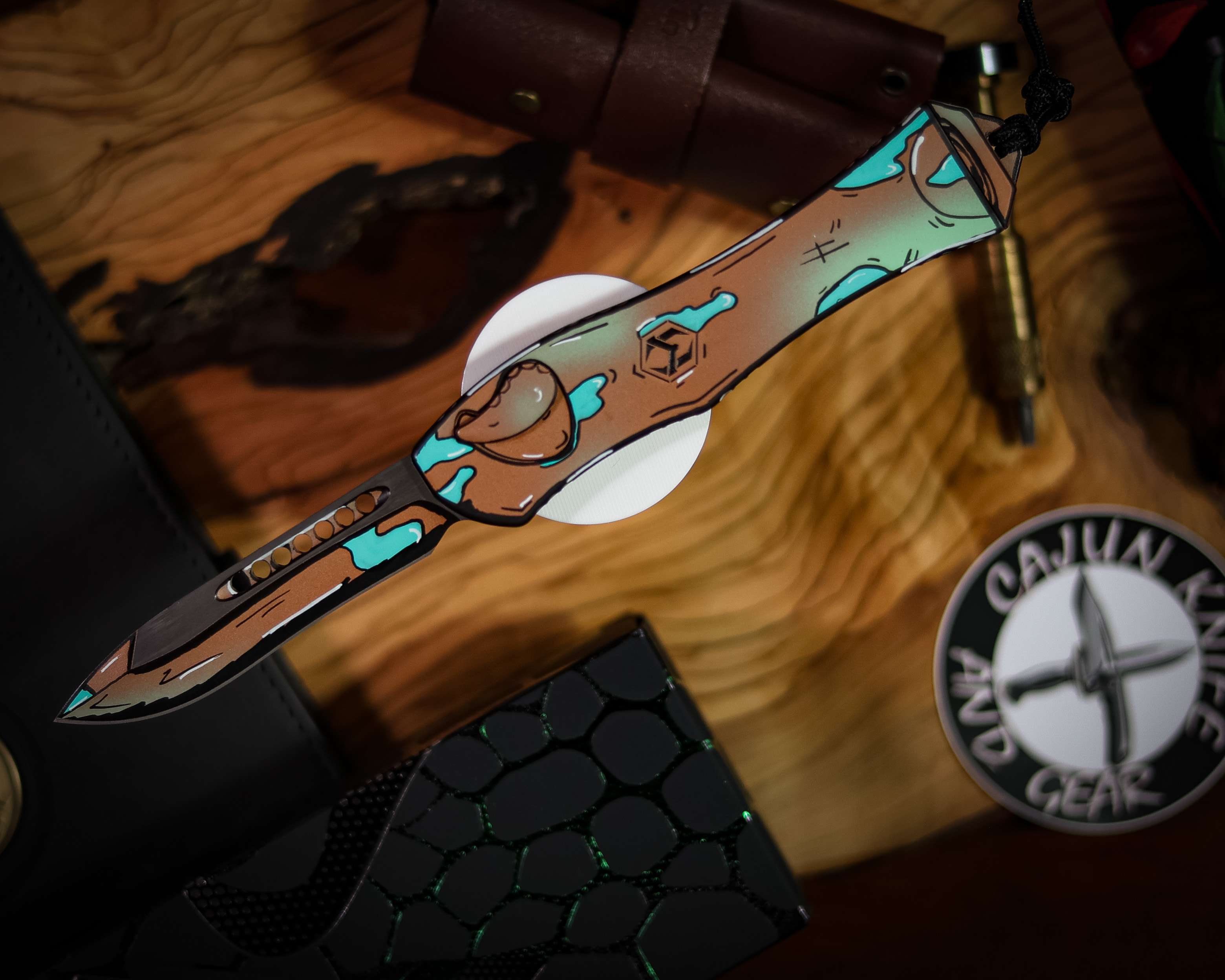Heretic Knives Hydra V4 Recurve Cel Shade Shipwreck | Premium