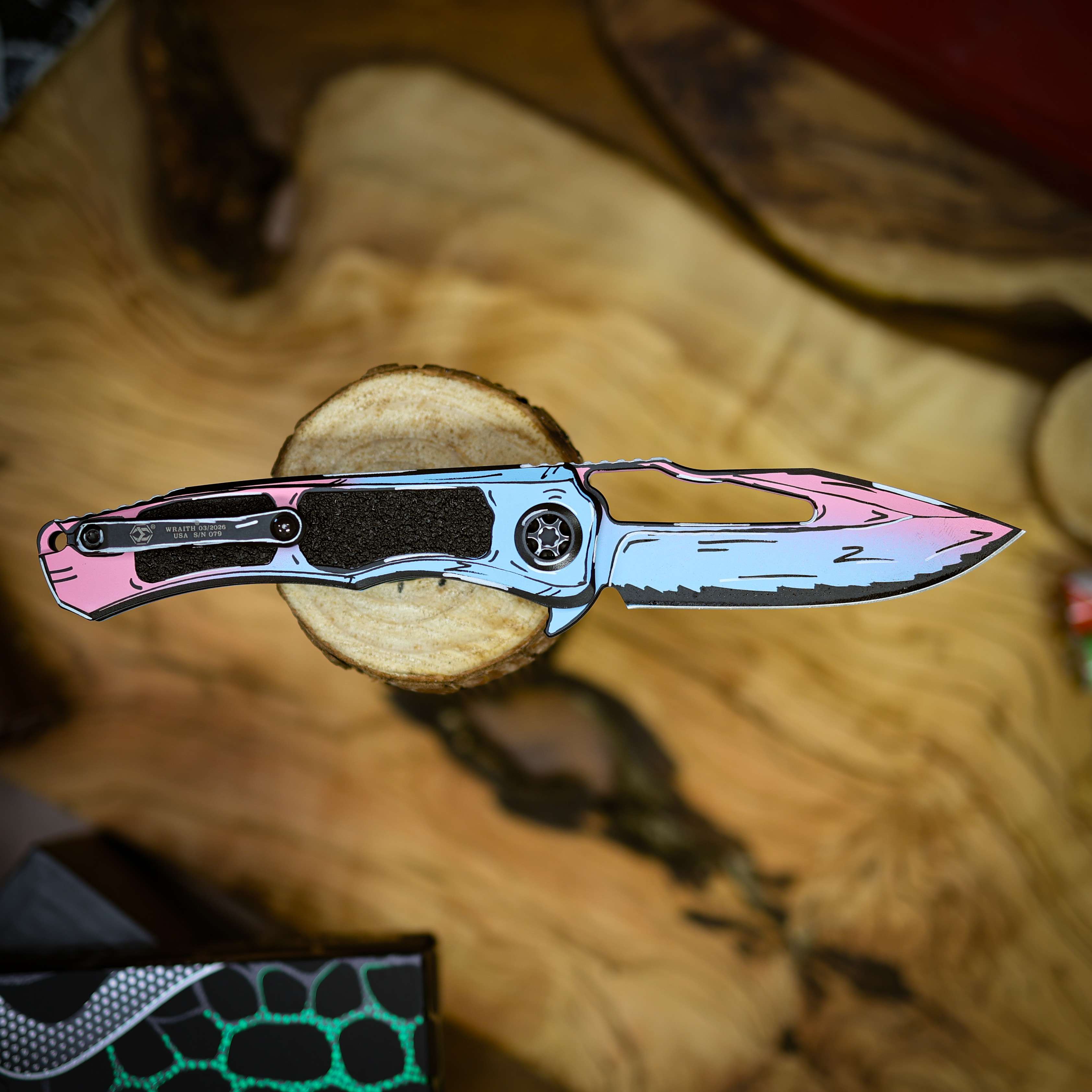 Heretic Knives Wraith - Manual Clip Point Cel Shade Cotton Candy