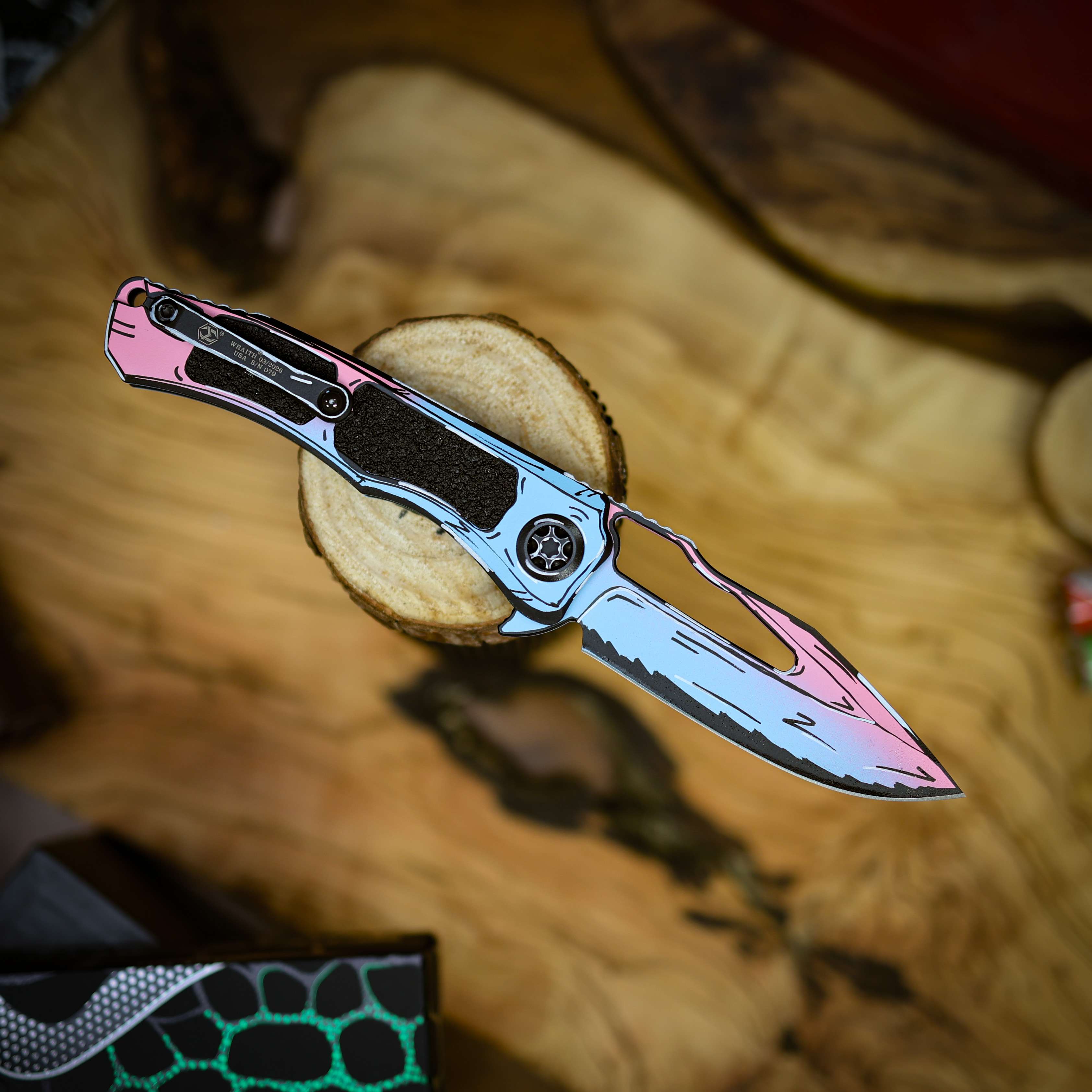 Heretic Knives Wraith - Manual Clip Point Cel Shade Cotton Candy