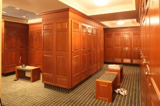 Woody's Grooming for Club Locker Rooms