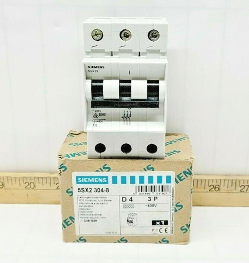 New Siemens Miniature Circuit Breaker 480 VAC D4 3 Pole  5SX2-304-8