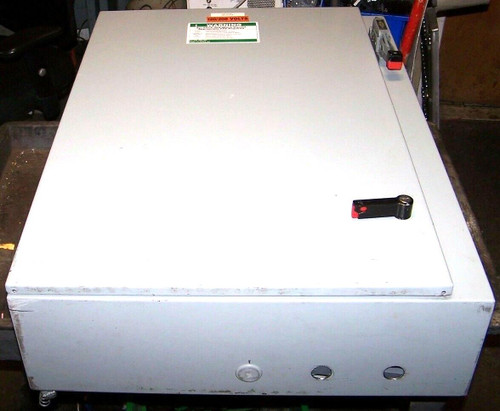 Square D 30 Amp Enclosed Non-Fused Safety Switch 600 VAC 3 Pole  9422BTCN30