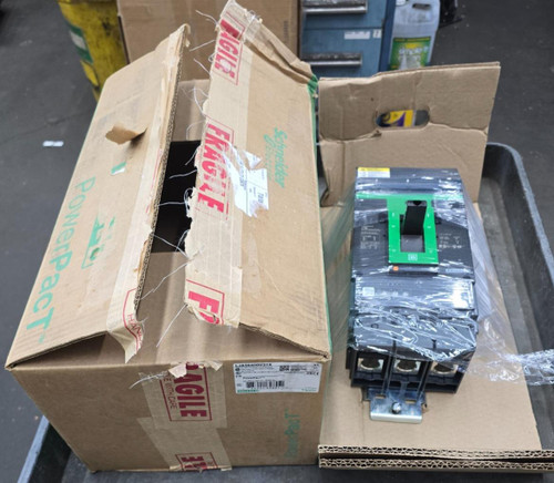 New Square D 400 Amp I-Line Circuit Breaker 600 VAC 3 Pole 100 kA LJA36400U31X New Square D 400 Amp I-Line Circuit Breaker 600 VAC 3 Pole 100 kA LJA36400U31X