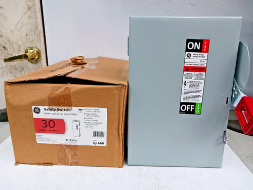 New GE 30 Amp Fusible Safety Switch 3 Pole 600 VAC / 250 VDC TH3361