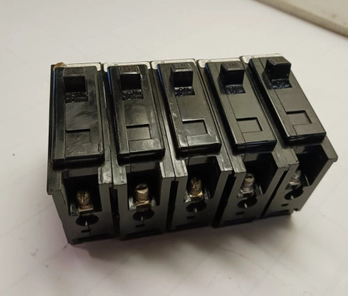 5) WESTINGHOUSE 15 AMP BOLT ON CIRCUIT BREAKER 120 VAC QBHW1015