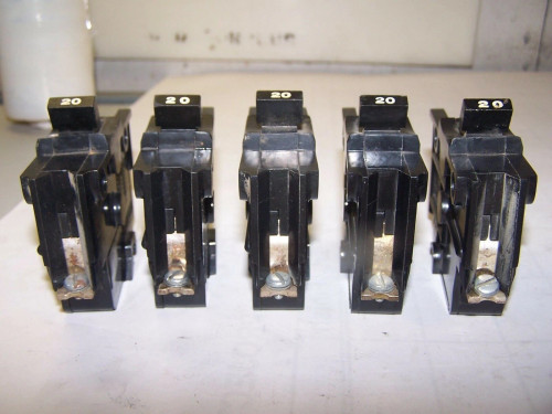 5) FPE 20 AMP CIRCUIT BEAKER 240 VAC 1 POLE NB120 BOLT-ON LOT OF 5