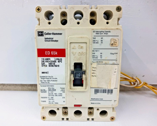 CUTLER HAMMER 110 AMP CIRCUIT BREAKER 3 POLE 240 VAC 65kA ED3110 W/ SHUNT TRIP