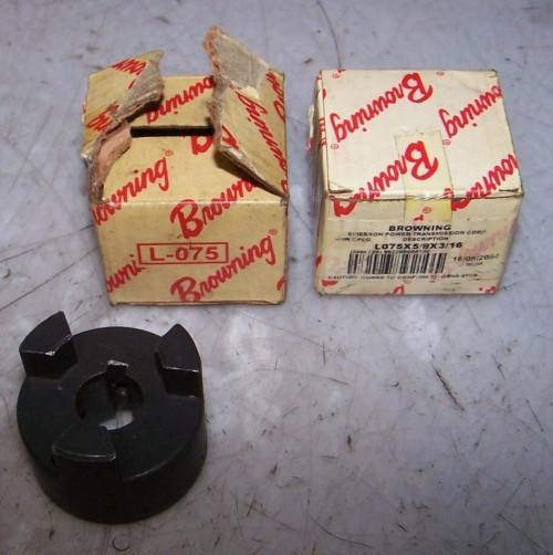 2) NEW BROWNING JAW TYPE L COUPLING 5/8" FINISHED BORE 3/16" KEY L075X5/8X3/16