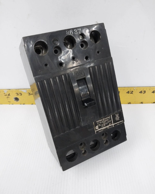 GE 150 Amp Circuit Breaker 240 VAC 3 Pole TQD32150