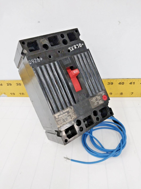 GE 100 AMP CIRCUIT BREAKER WITH UNDERVOLTAGE RELEASE 600 VAC 3 POLE THED136100