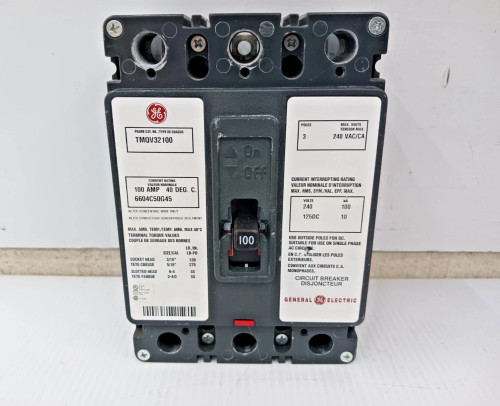 GE 100 AMP CIRCUIT BREAKER 3 POLE 240 VAC / 125 VDC TMQV32100