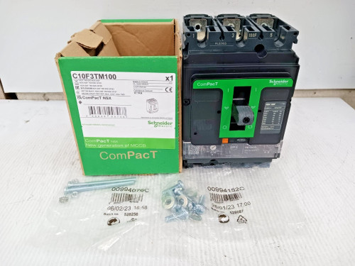 New Schneider Electric ComPacT 70/100 Amp Circuit Breaker 3 Pole 600V C10F3TM100