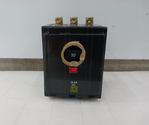 NEW SQUARE D 30 AMP CIRCUIT BREAKER 3 POLE 240 VAC QOB330VH #2