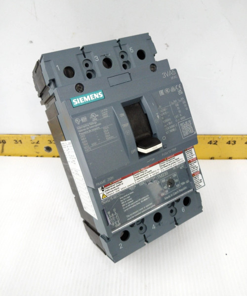 Siemens 150 Amp Circuit Breaker W/ Adj. Trip 600 VAC 3 Pole 3VA5215-6EC31-0AA0