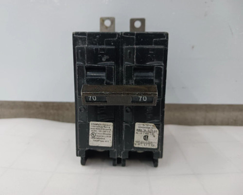SIEMENS 70 AMP CIRCUIT BREAKER 2 POLE 120/240 VAC B270H