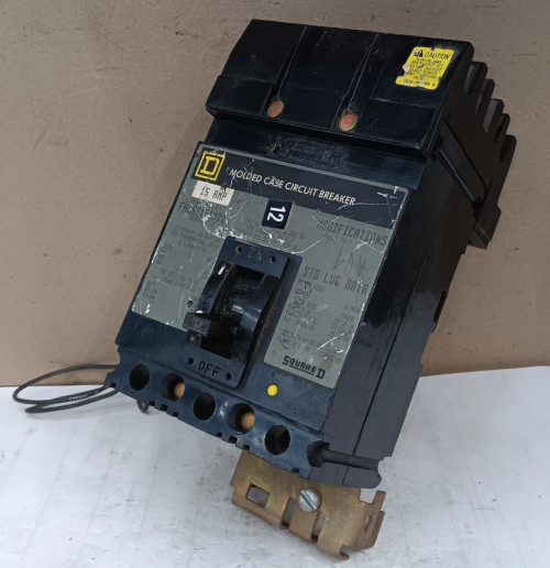 SQUARE D 15 AMP I-LINE CIRCUIT BREAKER W/ SHUNT 3 POLE 600 VAC FH360151021