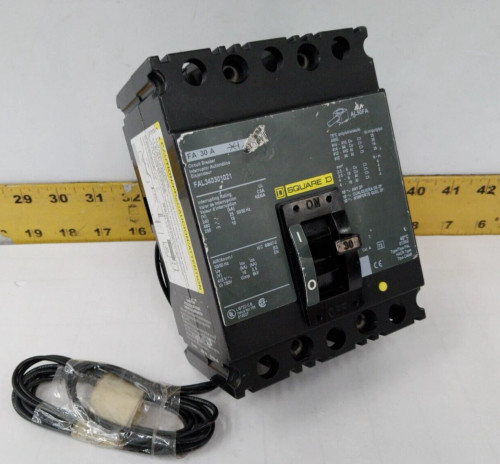 SQUARE D 30 AMP CIRCUIT BREAKER WITH SHUNT TRIP 480 VAC 3 POLE FAL340301021