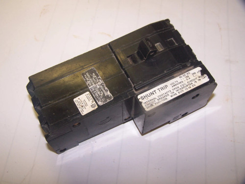 SQUARE D Q1B3100VH1042 100 AMP SHUNT TRIP CIRCUIT BREAKER 3 POLE 240 VAC