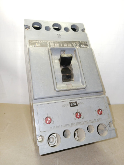 WESTINGHOUSE 225 AMP CIRCUIT BREAKER 3 POLE 600 VAC CAT# HKA3225A