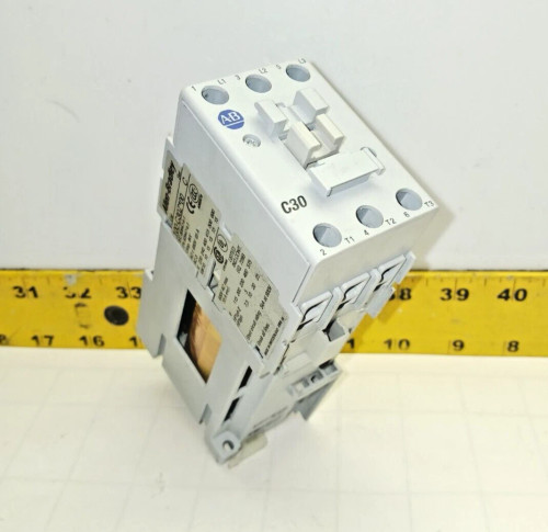Allen-Bradley Contactor 600 VAC 24 VDC Coil 100-C30Z*00 SER C