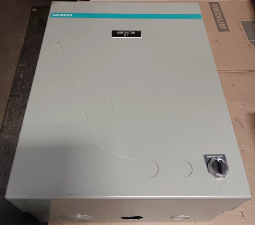 SIEMENS CLM0E03120 ENCLOSED 100 AMP AC LIGHTING CONTACTOR 3 POLE 600V 120V COIL