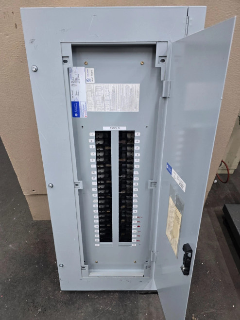 GE General Electric 225 Amp Main Lug MLO Panelboard 208Y/120 VAC 42C AQF3422MT