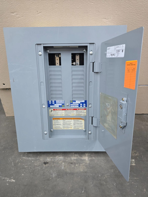 Square D 100 Amp Main Lug Panelboard 240 VAC 3 Phase 24 Circuit NQOD424L100CU
