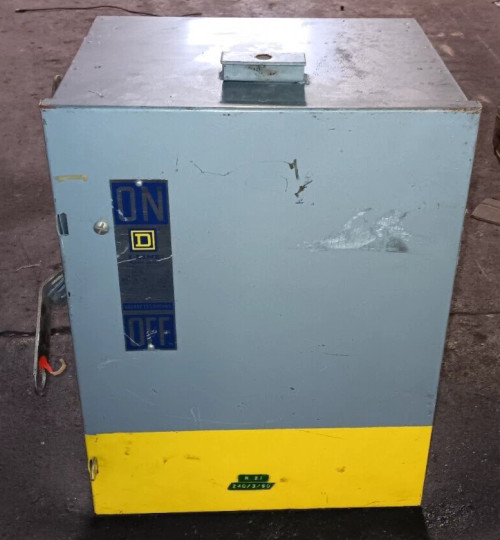 SQUARE D PQ3220 200 AMP BUSWAY SWITCH 3 POLE FUSIBLE 240 VAC 3Ø/3W