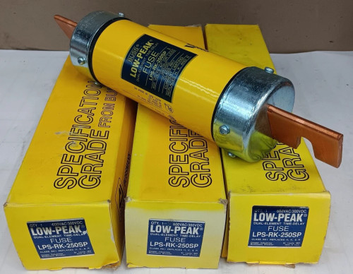 LOT OF 3) NEW COOPER BUSSMAN 250 AMP FUSE CLASS RK1 600 VAC LPS-RK-250SP