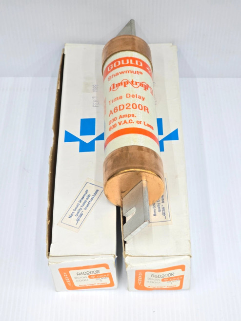 Lot of 2 New Gould Shawmut 200 Amp Dual-Element Time-Delay Fuses 600 VAC A6D200R