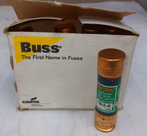 BOX OF 8) NEW COOPER BUSSMAN 40 AMP FUSETRON FUSE CLASS RK5 250 VAC FRN-R-40