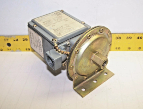 Square D Pressure Switch 1/4" NPT 9012 GAW-21