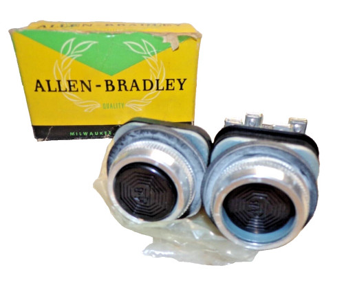 NEW ALLEN BRADLEY 2-WAY BLACK PUSHBUTTON UNIT MAINTAINED 1NO 1NC 800T-F2A